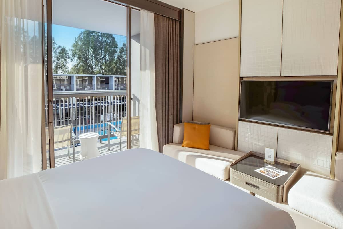 premium room, 2 queen beds, non smoking, lanai | premium bedding, down duvets, in-room safe, desk