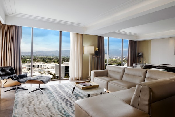 43-inch LCD TV with cable channels, TV