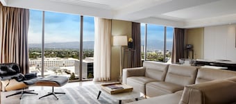 Sheraton Universal Hotel