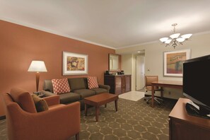 Premium bedding, in-room safe, desk, iron/ironing board
