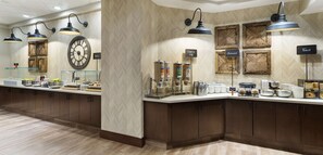 Breakfast served - Embassy Suites Hotel Denver Tech Center (Centennial)