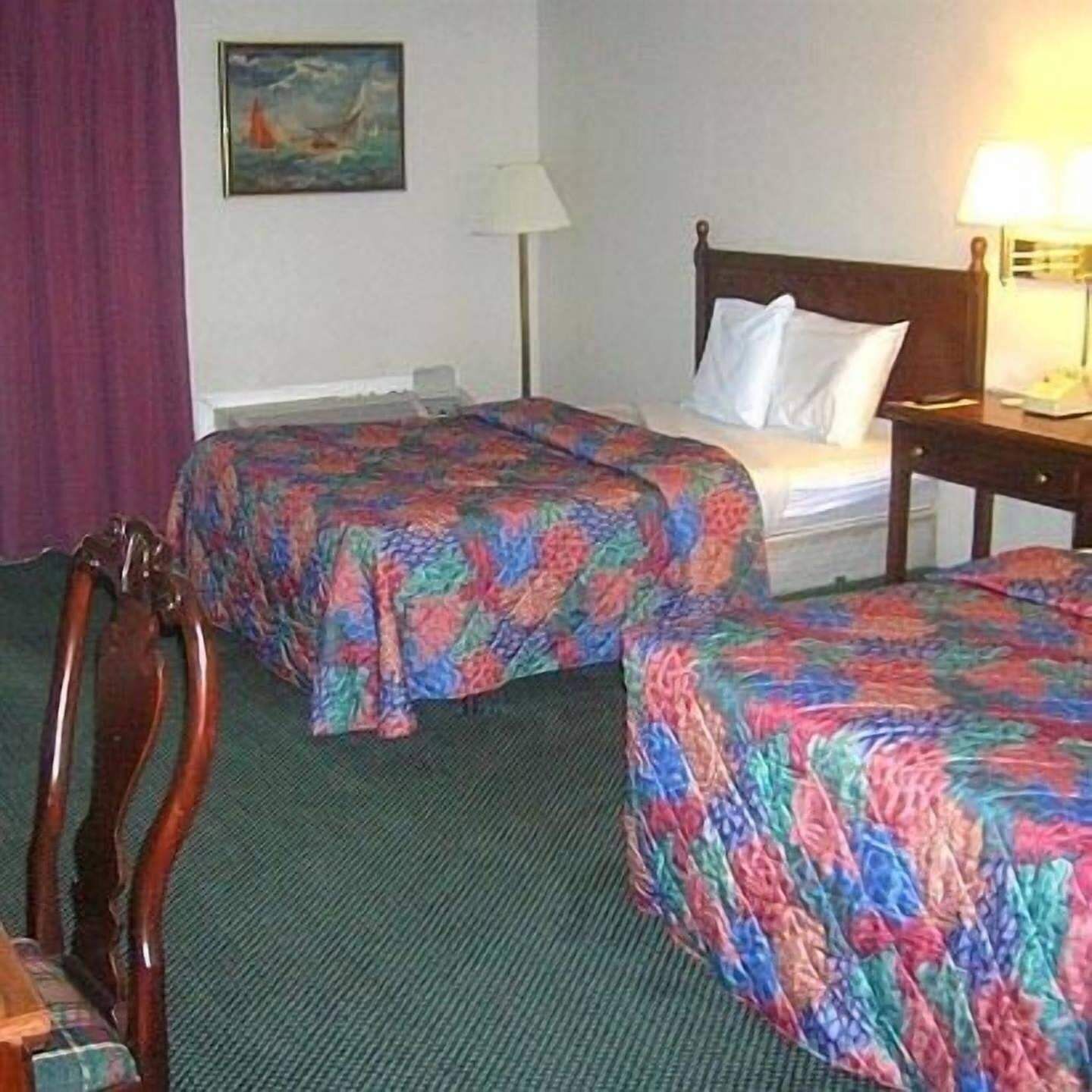 Iron/ironing board, free WiFi, bed sheets