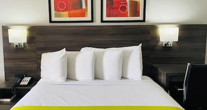 SureStay by Best Western Irving Grapevine DFW North