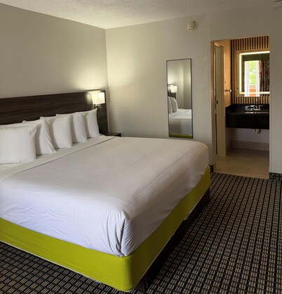 SureStay by Best Western Irving Grapevine DFW North