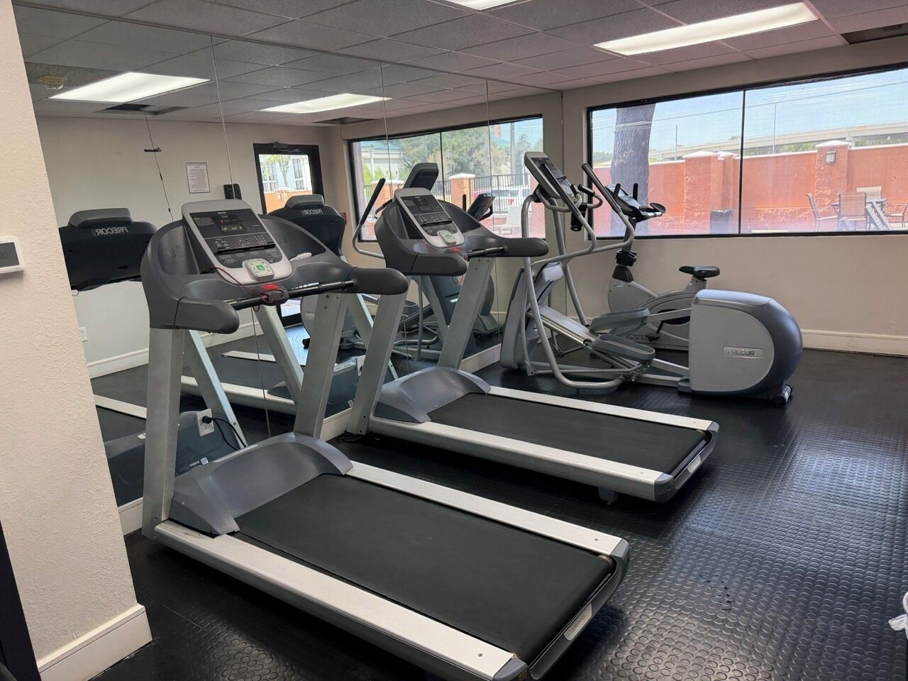 Photo - SureStay by Best Western Irving Grapevine DFW North