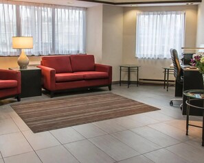 Lobby - Comfort Inn Thunder Bay (Thunder Bay)