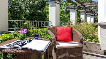 Allergitestet sengetøy, minibar, safe på rommet og skrivebord