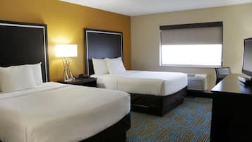 Rom, 2 queensize-senger, ikke-røyk | Sengetøy av topp kvalitet, skrivebord og strykejern/-brett