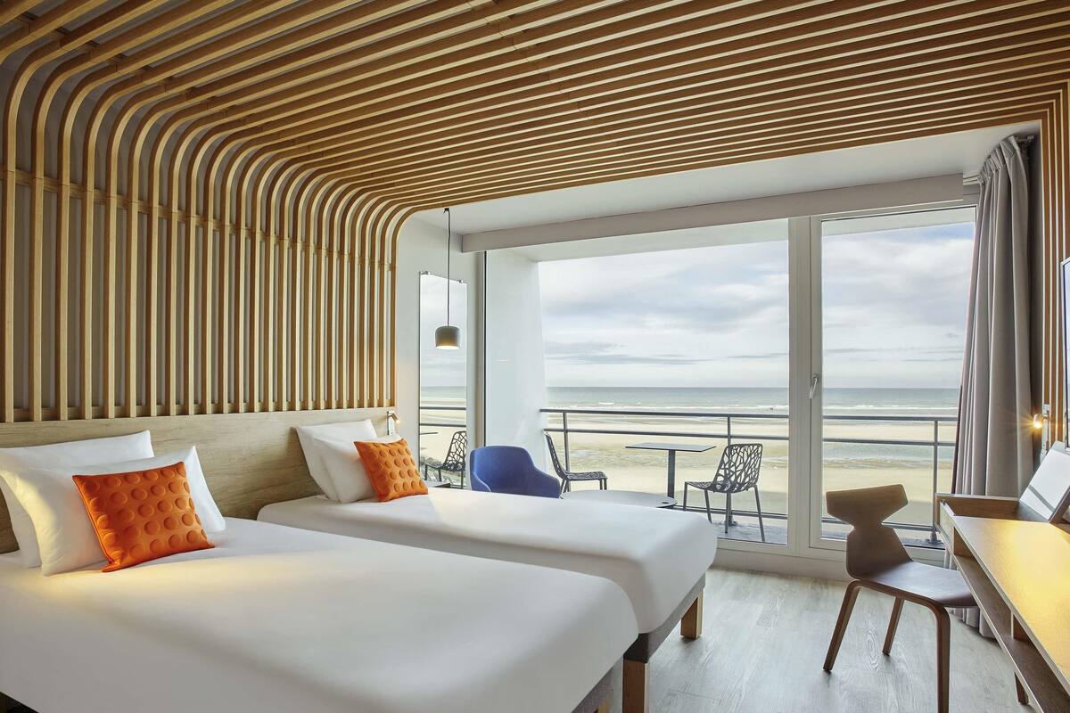 Superior-Zweibettzimmer, 2 Einzelbetten, Balkon, Meerblick (Balcony) | Minibar (mit einigen kostenlosen Artikeln), Zimmersafe, Schreibtisch