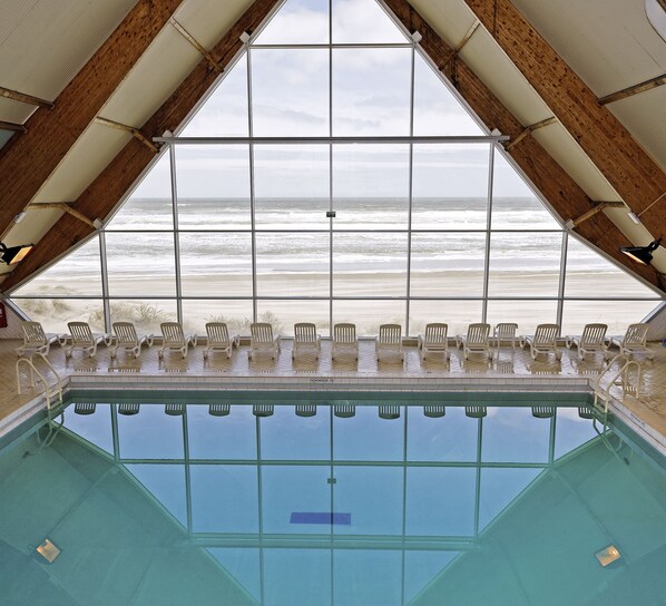 Sauna, steam room, body treatments, hydrotherapy, hot stone massages