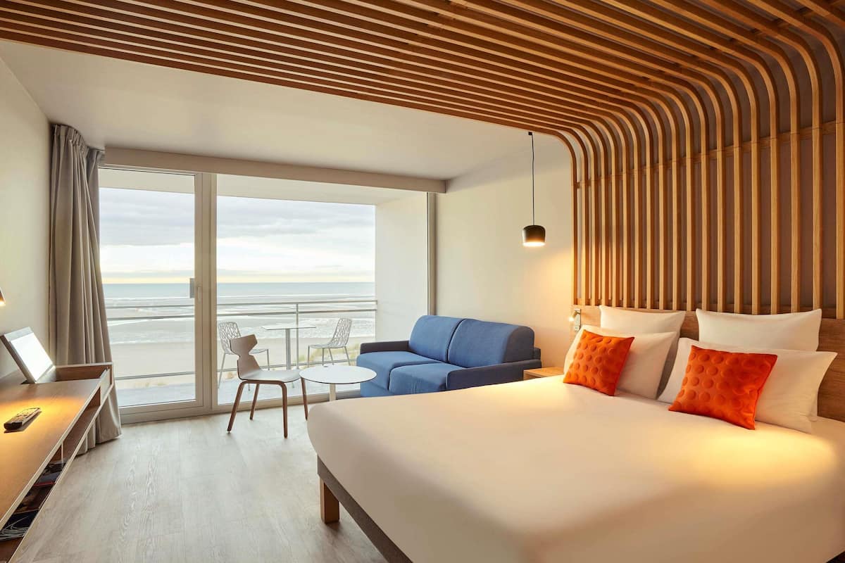 Free minibar items, in-room safe, desk, blackout curtains