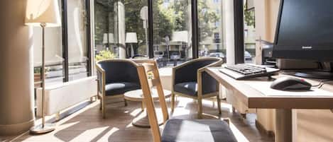 Lobby-Lounge
