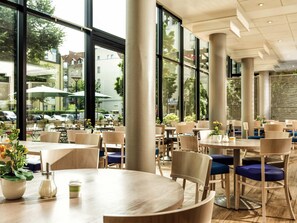 Daily buffet breakfast (EUR 17 per person) - ibis Berlin City Nord (Berlin)