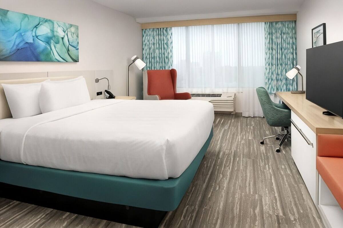 In-room safe, desk, laptop workspace, blackout drapes