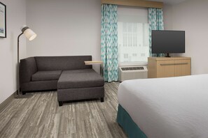 Deluxe Room, 1 King Bed, Accessible, Bathtub - Hilton Garden Inn Orlando Downtown (Orlando)