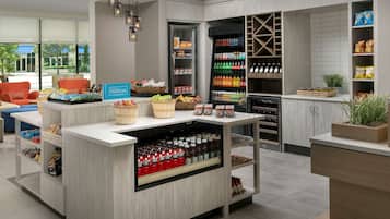 Petit déjeuner et dßner servis sur place