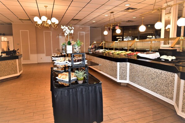 Dinner and brunch served, American cuisine
