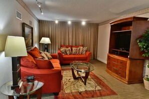 Suite, 1 Bedroom, Non Smoking (Mandarin Suite) | Premium bedding, desk, iron/ironing board, free cribs/infant beds - Ramada Hotel & Conference Center by Wyndham Jacksonville (Jacksonville)