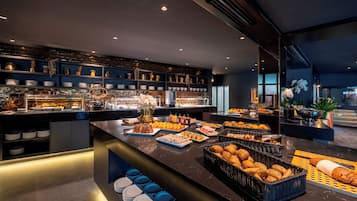 Tägliches Frühstücksbuffet gegen Gebühr