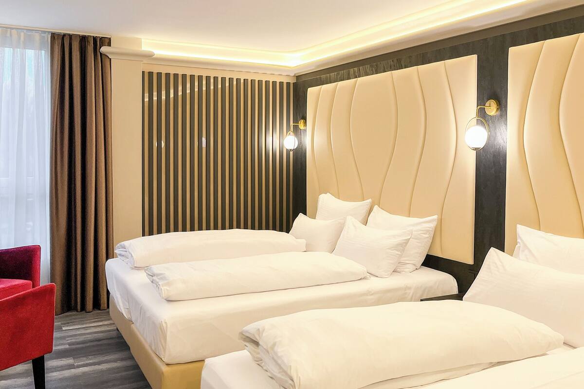 Premium Quadruple Room