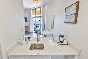 Iron/ironing board, free cots/infant beds, free WiFi, bed sheets - Wyndham Garden Fort Walton Beach Destin (Fort Walton Beach)