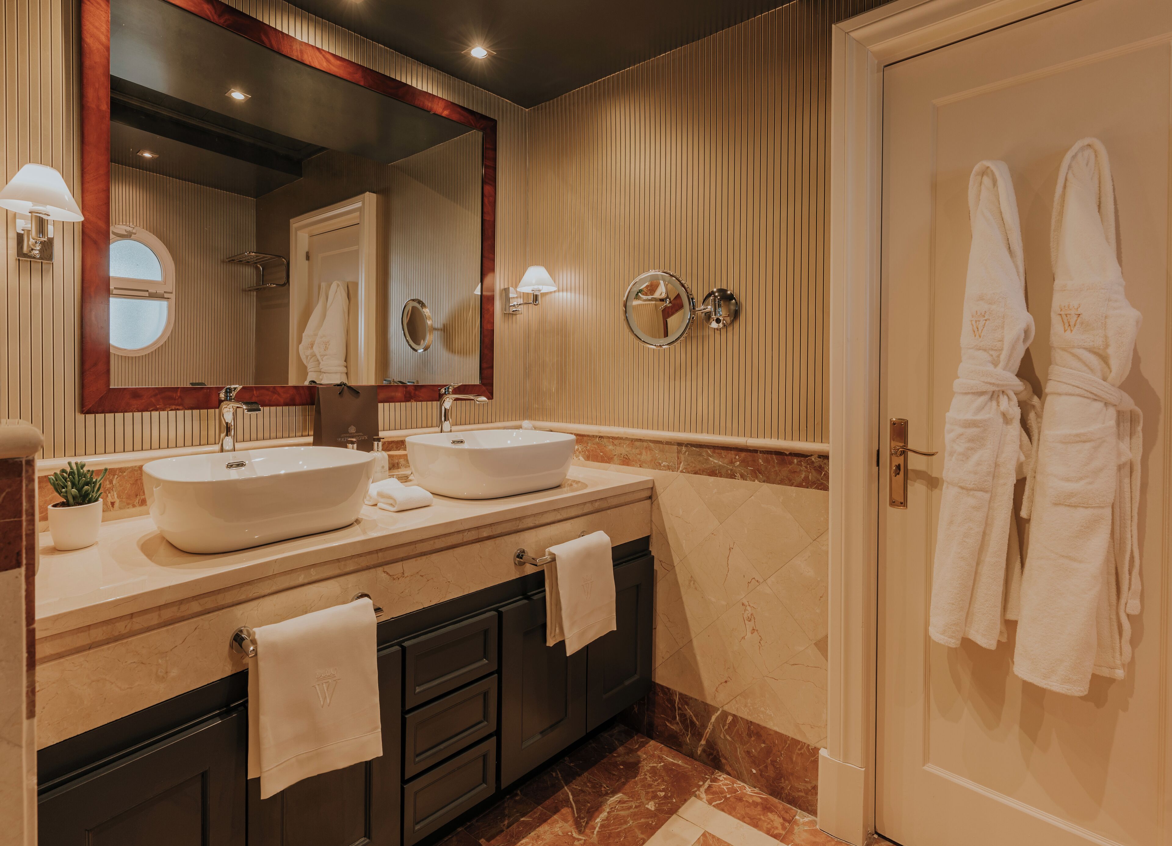 junior suite skyline terrace "the wellington club" access | bathroom | designer toiletries, hair dryer, bathrobes, slippers