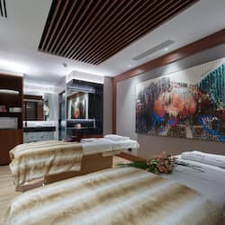 Couples treatment room(s), sauna, hot tub, steam room