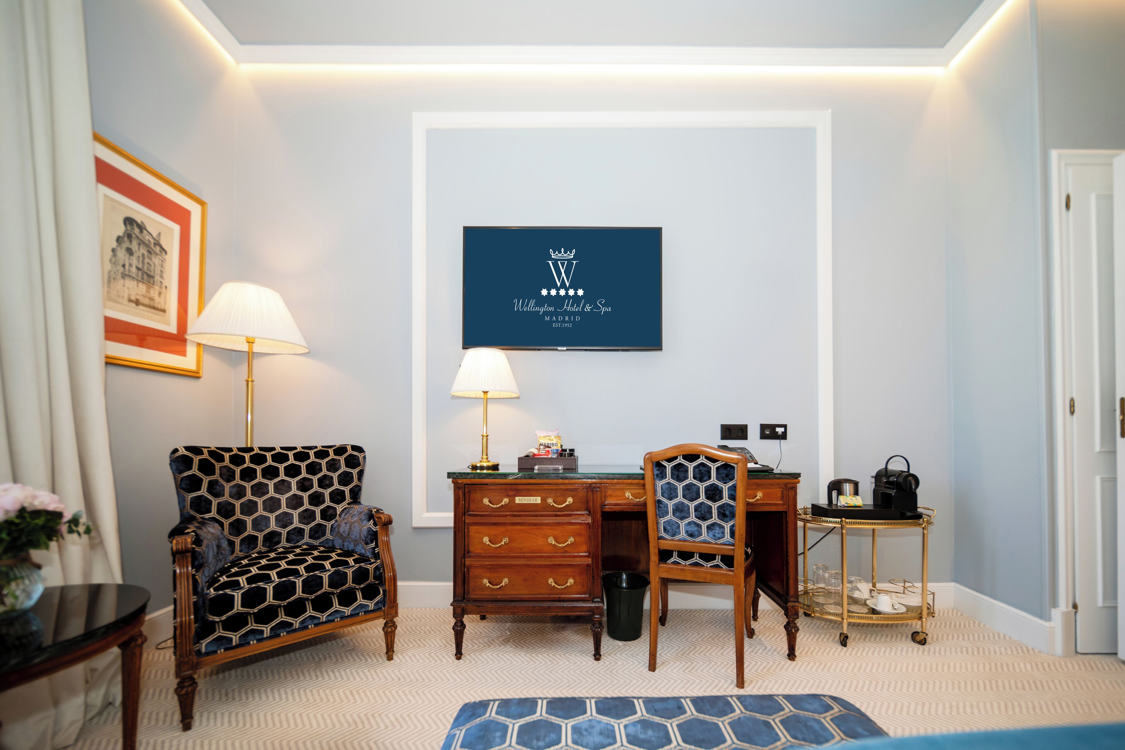 superior room, city view | 1 bedroom, premium bedding, minibar, in-room safe