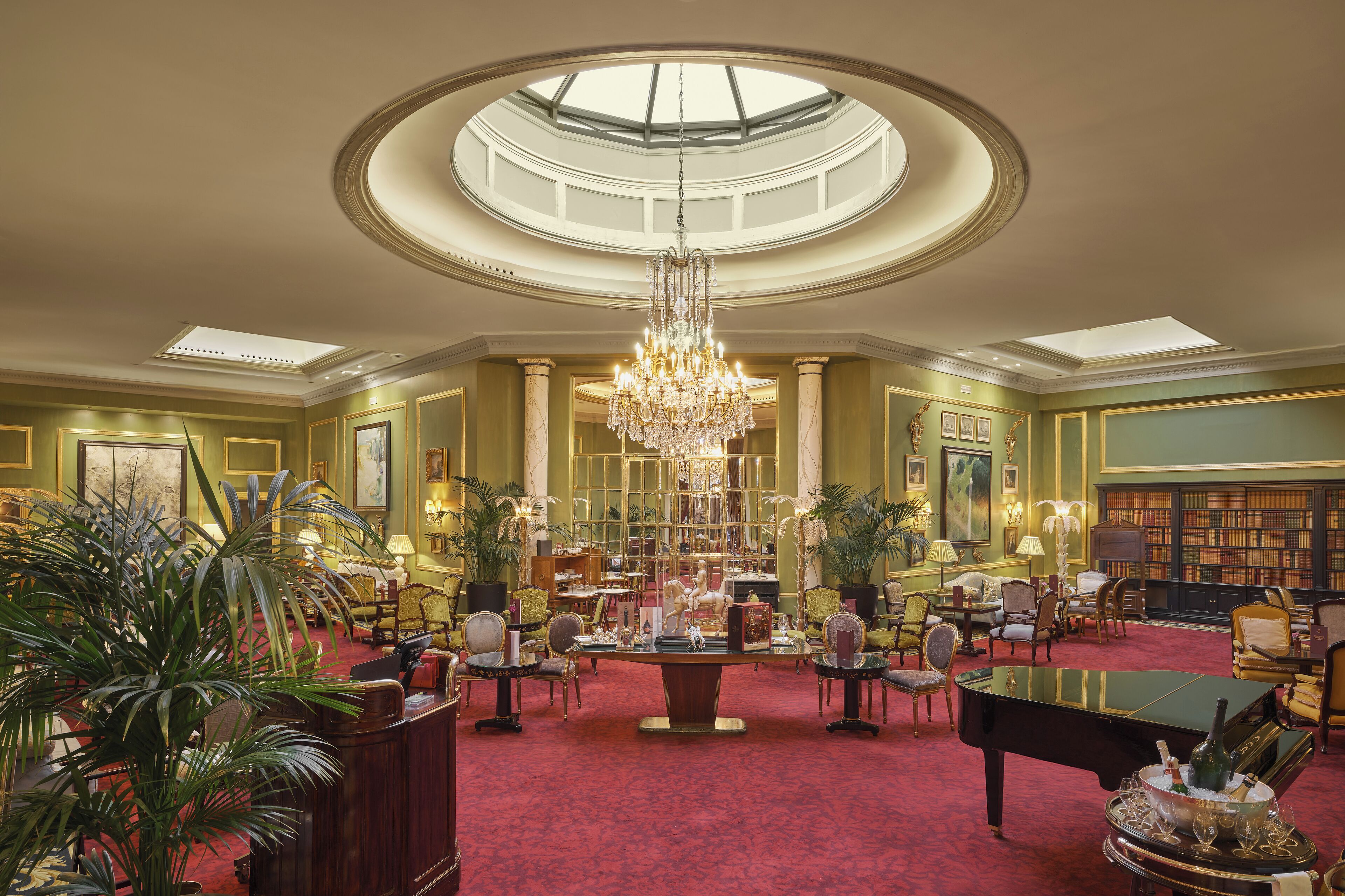 3 restaurants, breakfast, lunch, dinner served; japanese cuisine