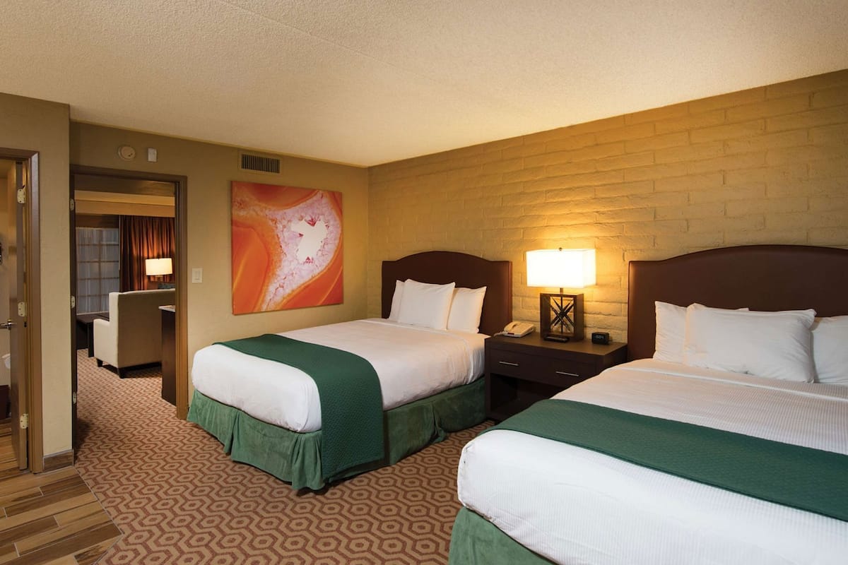 1 bedroom, premium bedding, minibar, in-room safe