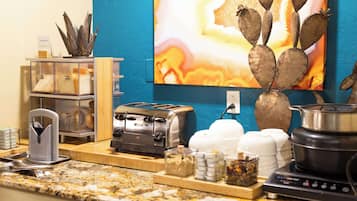 Free daily cooked-to-order breakfast