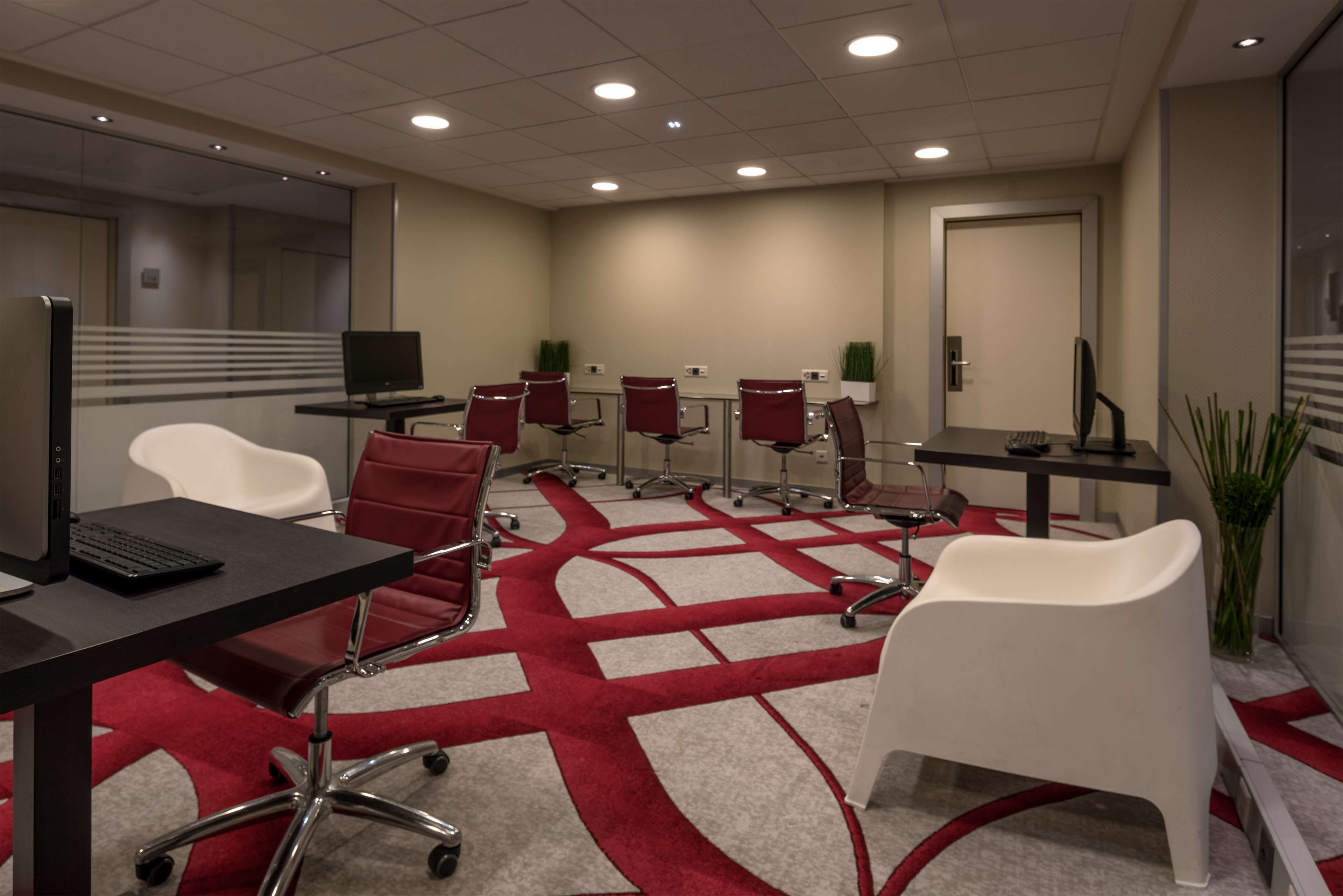 Foto - Hilton Geneva Hotel and Conference Centre