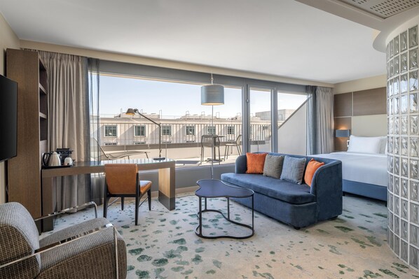 Junior Suite, 1 King Bed, Terrace | Living area