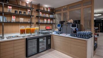 TĂ€gliches FrĂŒhstĂŒcksbuffet gegen GebĂŒhr