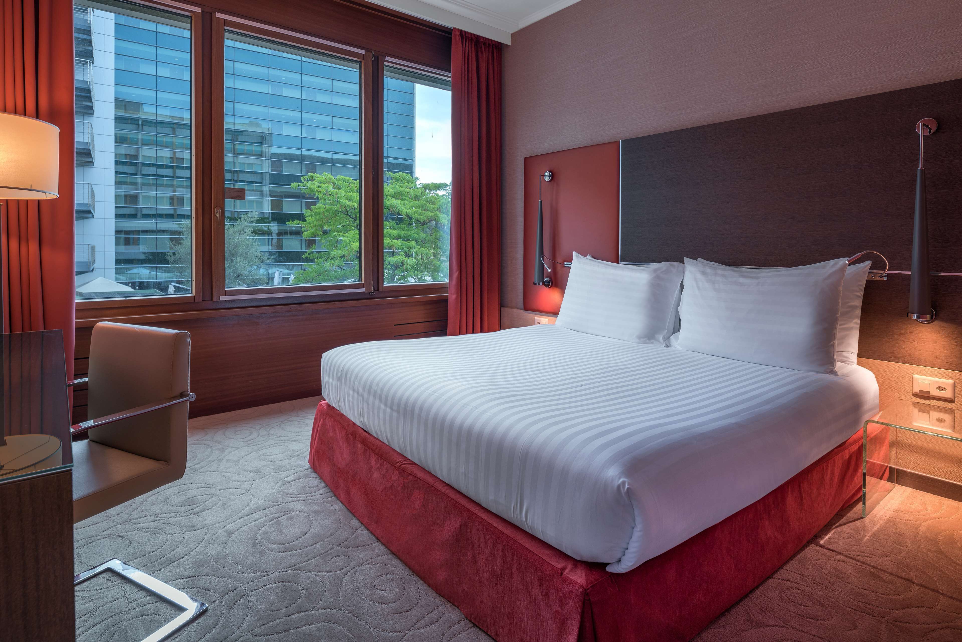 Suite, 1 dormitori | Roba de llit hipoal·lergògena, minibar i caixa forta a l'habitació 