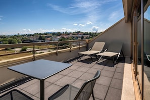 Deluxe Suite, 1 Bedroom | View from room