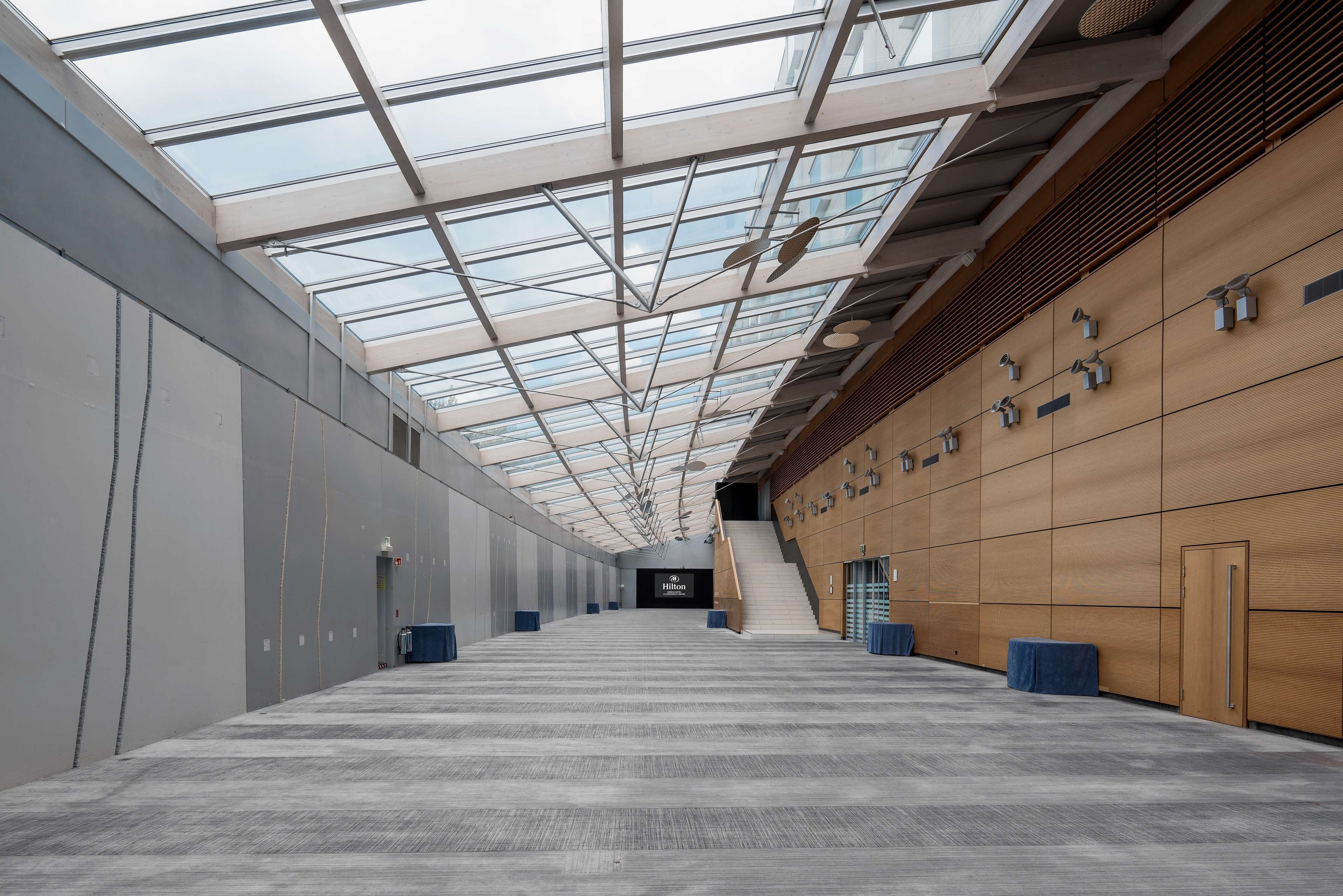 Photo - Hilton Geneva Hotel and Conference Centre