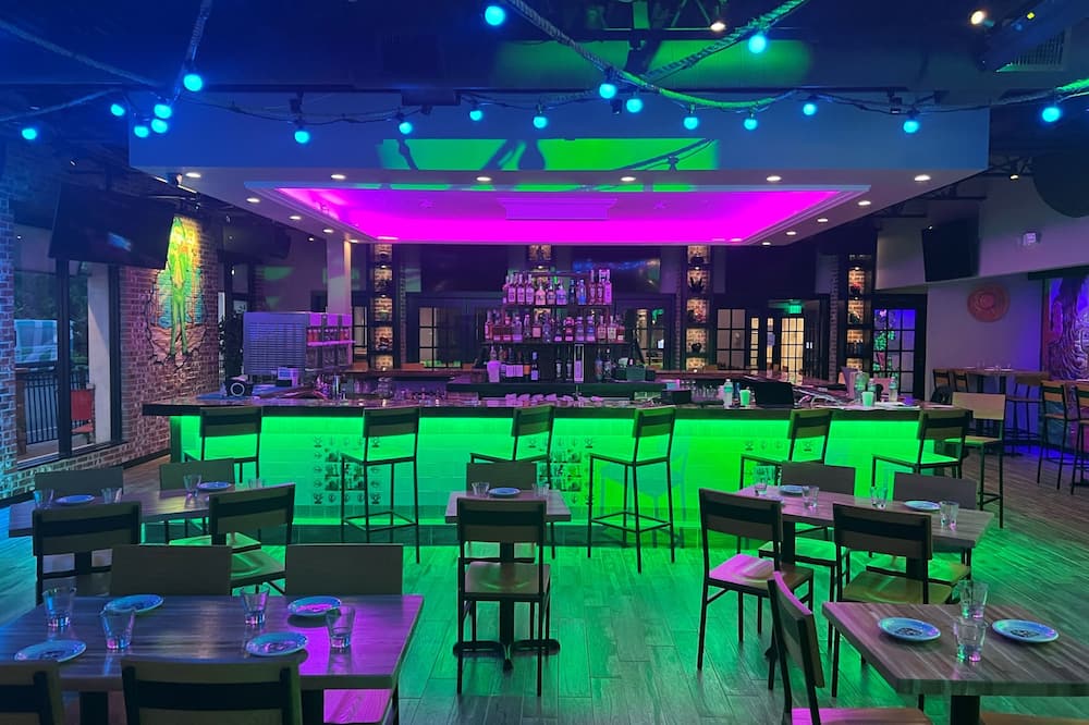 Holiday Inn & Suites Parsippany Fairfield by IHG
