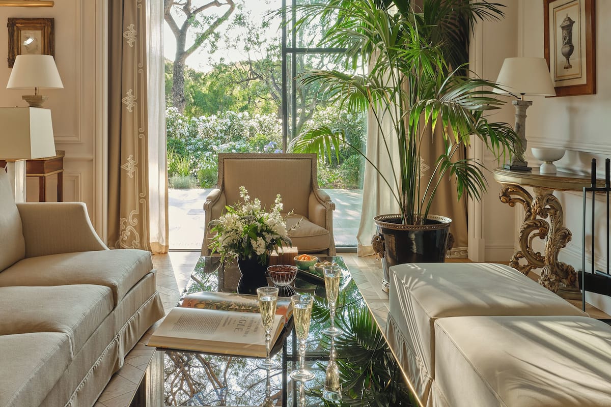 Suite (Victoire) | Premium bedding, free minibar, in-room safe, individually decorated