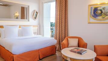 Junior Suite | Premium bedding, free minibar, in-room safe, individually decorated