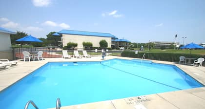 Econo Lodge Fayetteville I-95