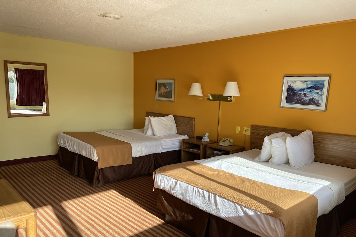 Standard Double Room, 2 Queen Beds