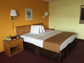 Kamar Standar, 1 Tempat Tidur King | Tirai kedap cahaya, kedap suara, Wi-Fi gratis, dan seprai linen