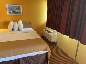Kamar Standar, 1 Tempat Tidur King | Tirai kedap cahaya, kedap suara, Wi-Fi gratis, dan seprai linen