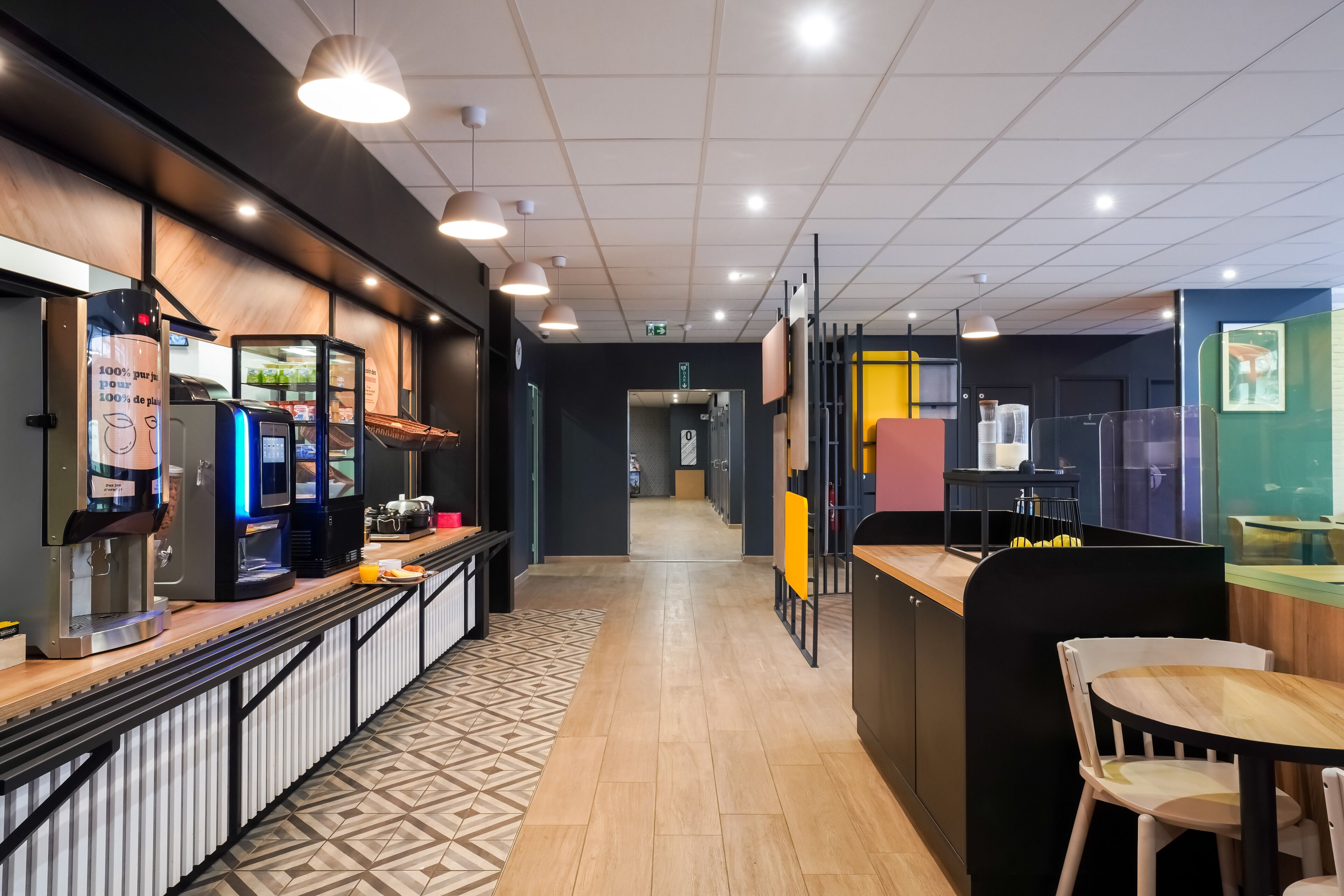 Petit déjeuner buffet servi tous les jours en supplément