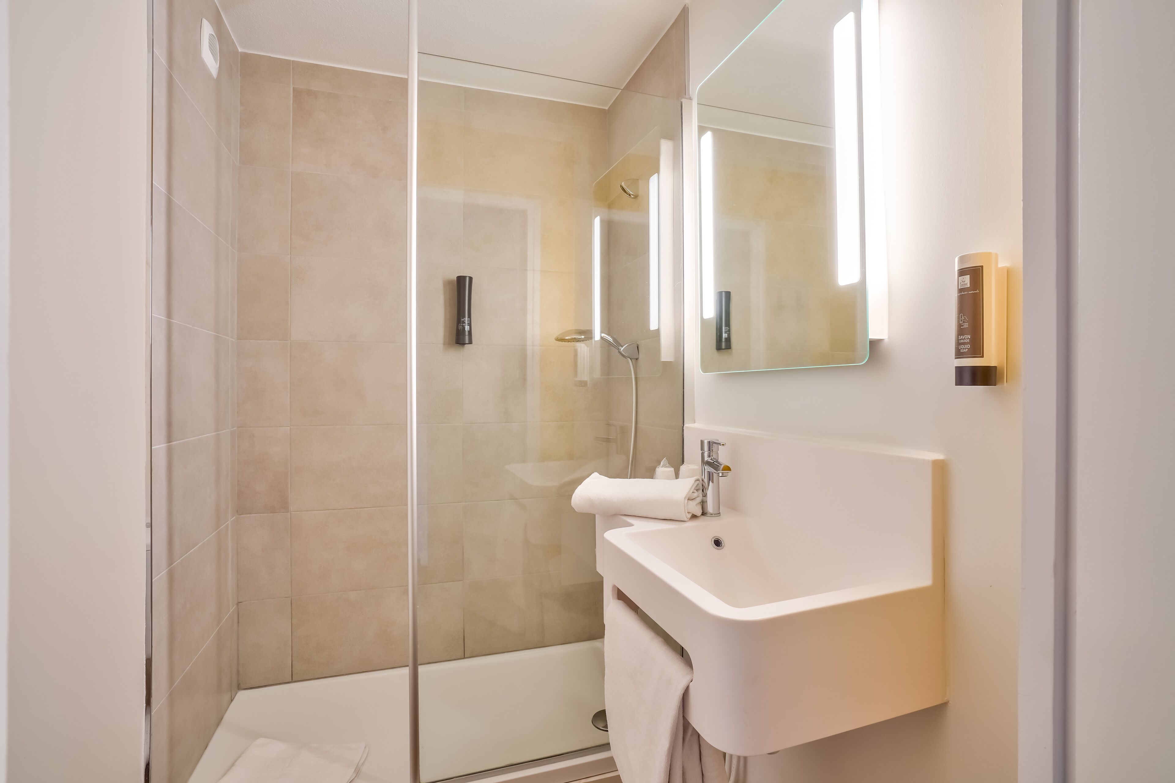 Foto - B&B HOTEL Paris Rosny-sous-Bois