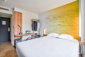 Desk, iron/ironing board, free WiFi, bed sheets