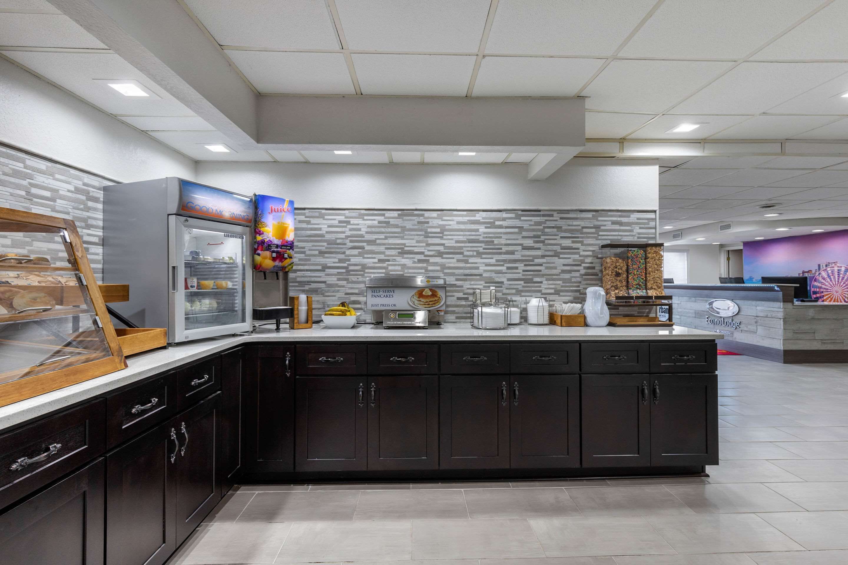 Ilmainen päivittäinen mannermainen aamiainen 