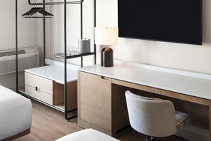 Hochwertige Bettwaren, Pillowtop-Betten, Zimmersafe, Schreibtisch