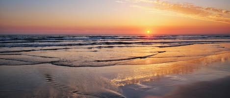 Am Strand, Surfen/Bodyboarden